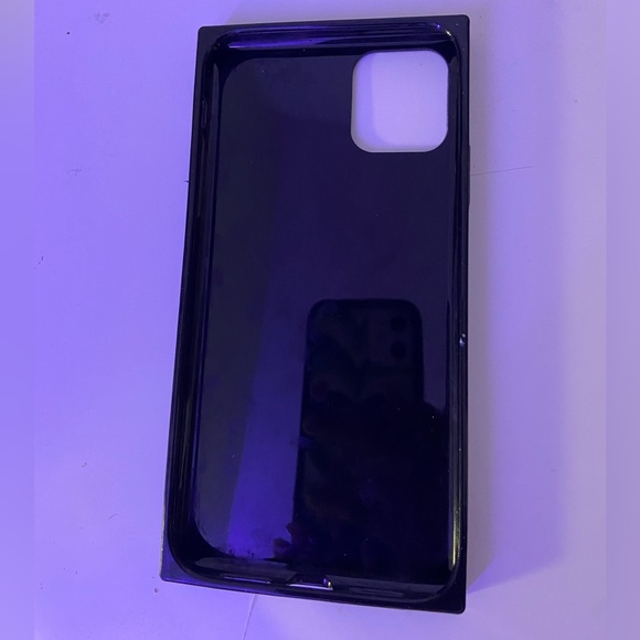 Black squares iPhone 11 phone case. - Picture 2 of 4